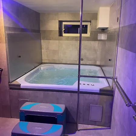 B2 Z Basenem I Strefa Apartment