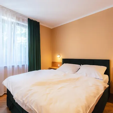B2 Z Basenem I Strefą *